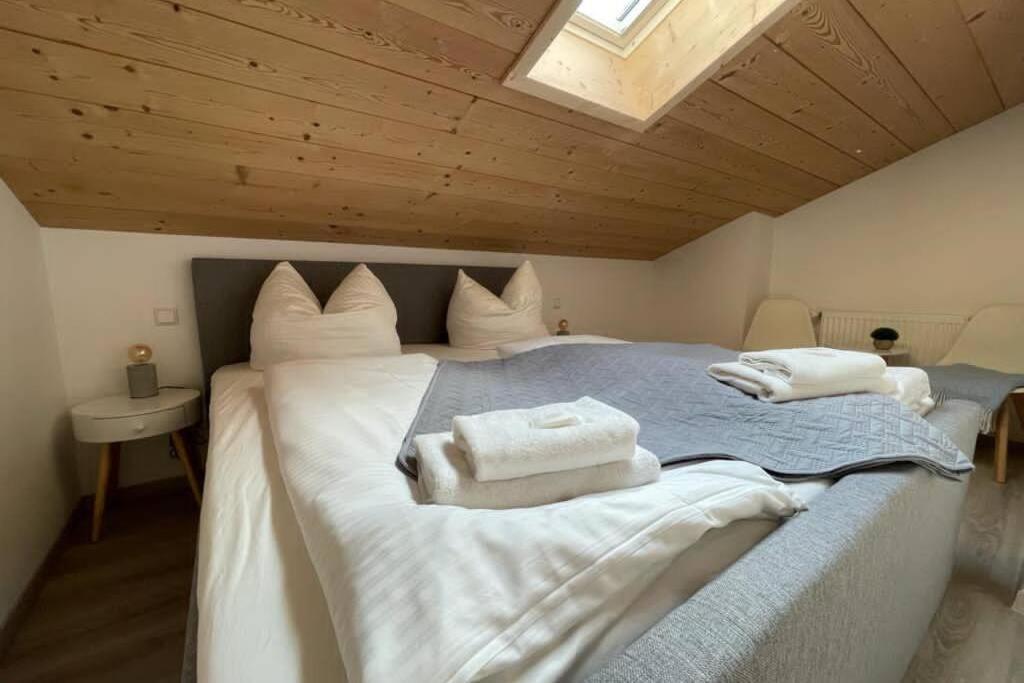 Gemuetliche Ferienwohnung Im Dg Am Tegernsee - Bergblick, Ruhe & Ganz Viel Platz Bad Wiessee Exterior foto